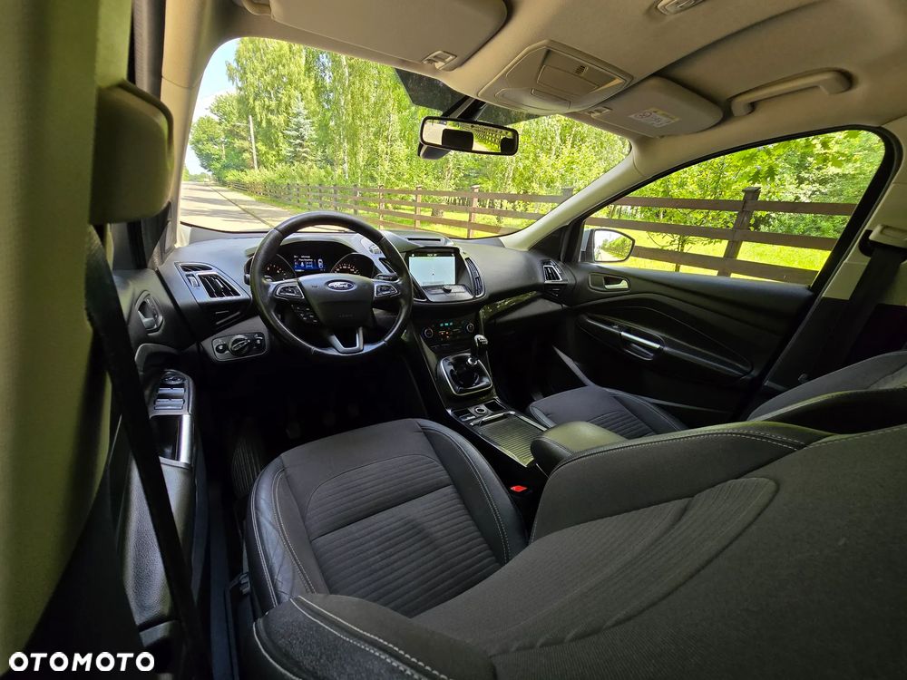 Ford Kuga 2.0 TDCi 2x4 Titanium - 6