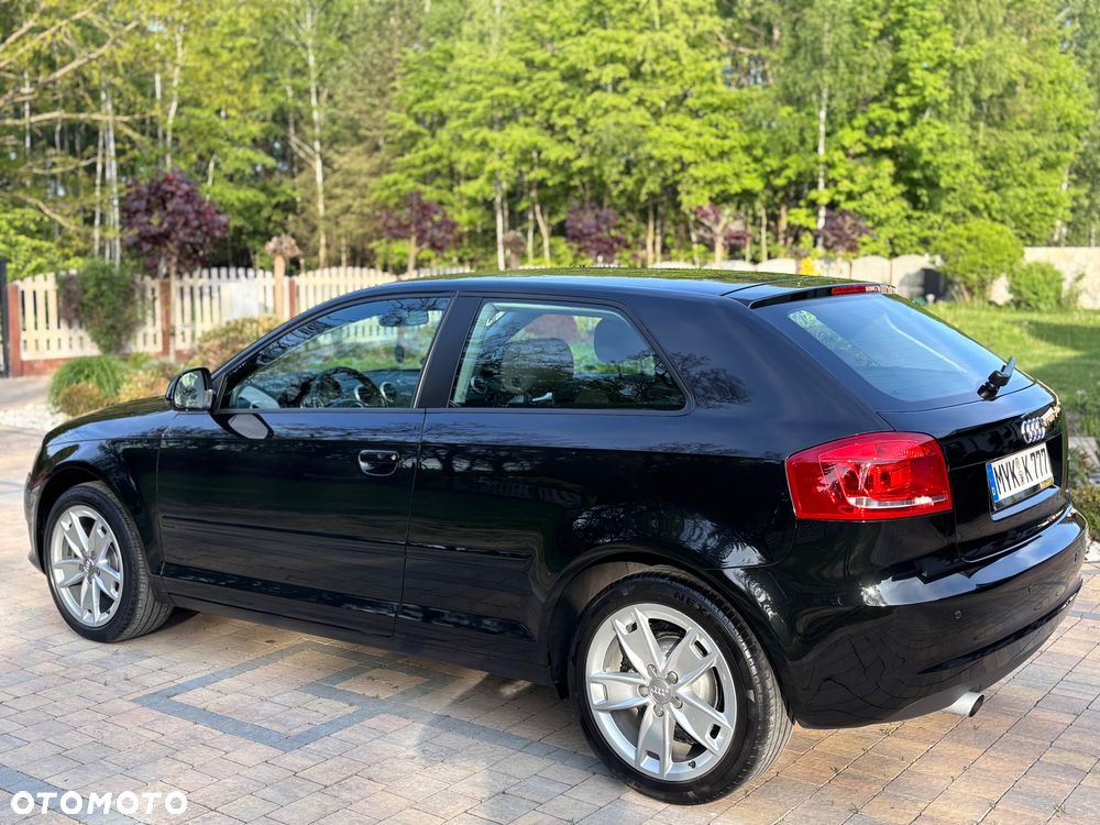 Audi A3 3-drzwiowe 1.6 Ambition - 9