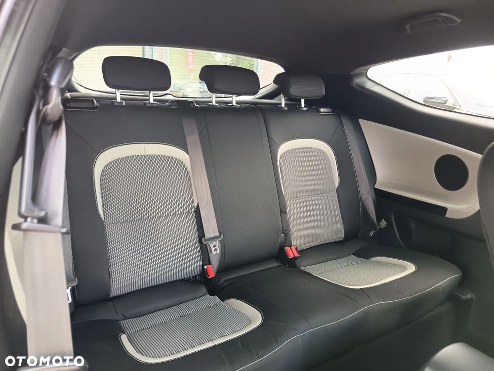 Kia Ceed 1.6 CRDi L - 26