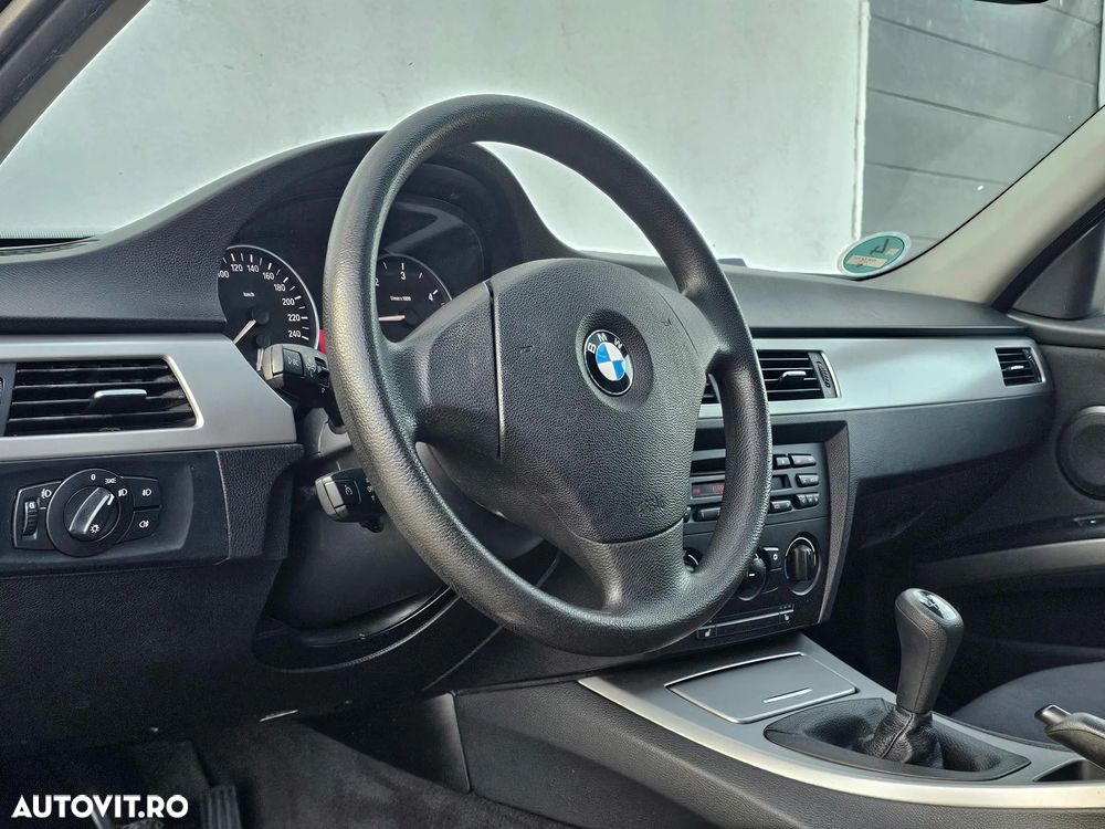 BMW Seria 3 320d DPF - 22