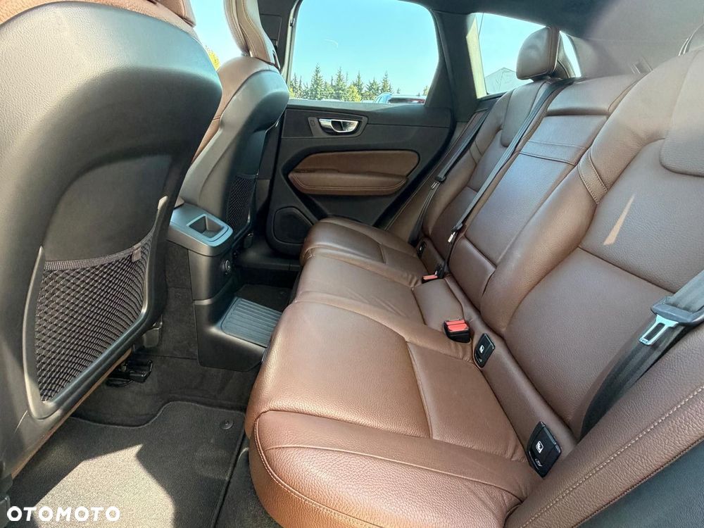 Volvo XC 60 - 24