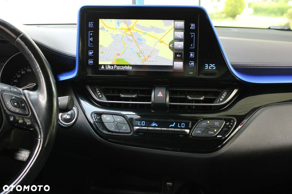 Toyota C-HR 1.2 T GPF Premium - 10