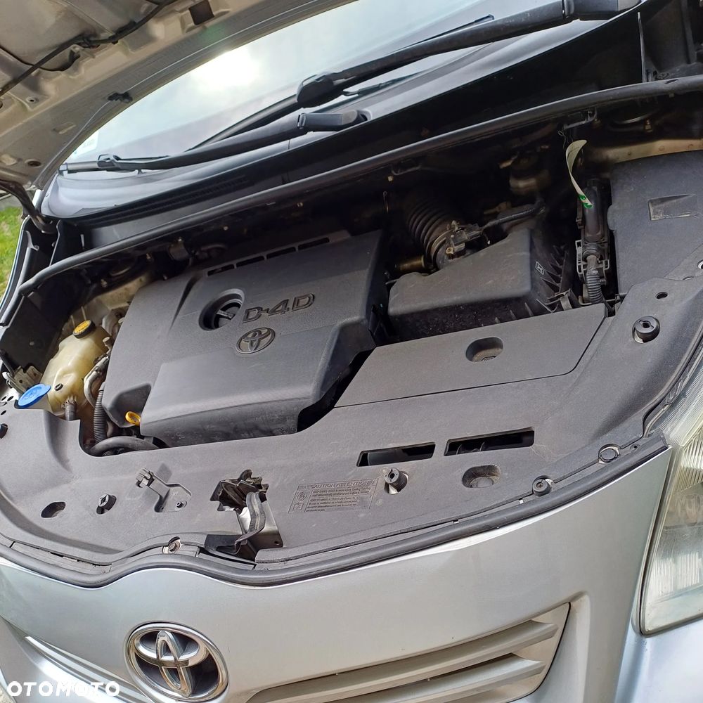 Toyota Verso 2.0 D-4D Premium - 29