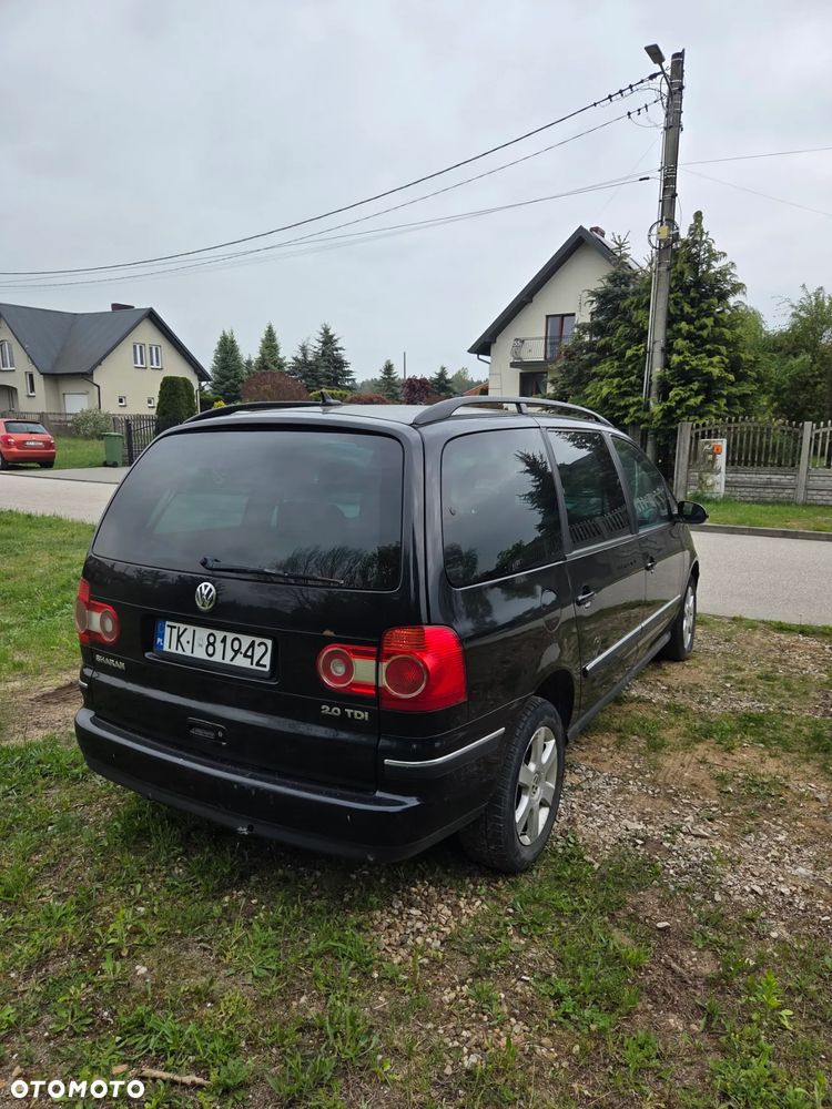Volkswagen Sharan 2.0 TDI Highline - 3