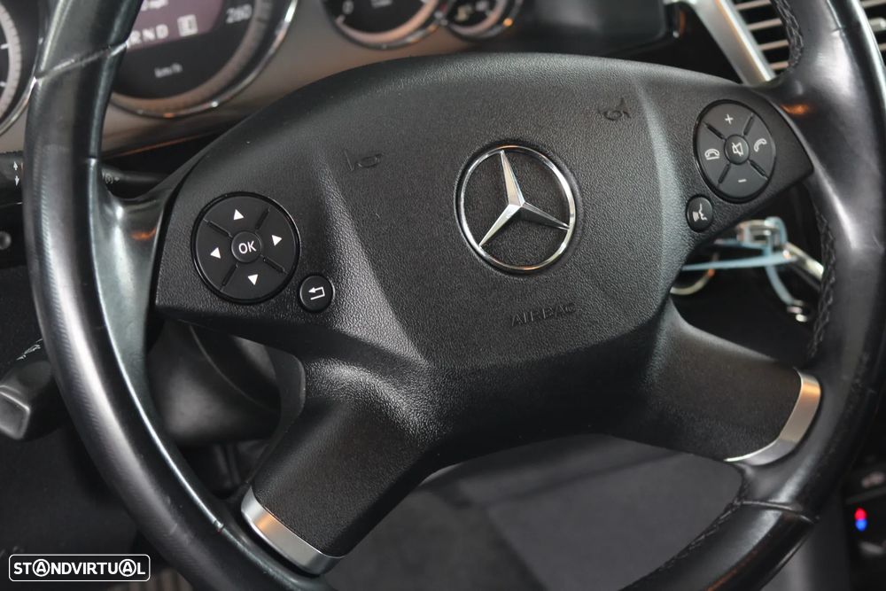 Mercedes-Benz E 250 CDI Avantgarde BlueEfficiency Auto. - 27