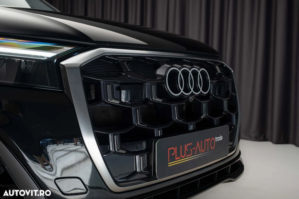Audi Q7 55 TFSI e quattro Tiptronic PHEV S Line - 4