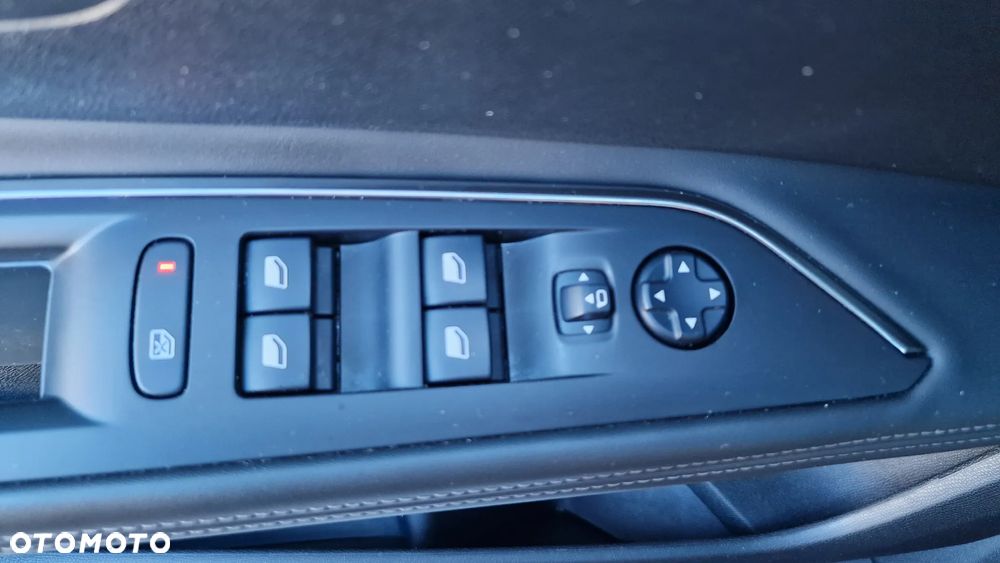 Peugeot 3008 BlueHDi 120 Stop & Start Allure - 32