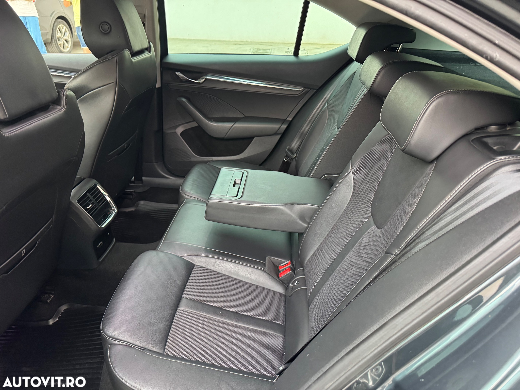Skoda Octavia 2.0 TDI DSG Style - 5