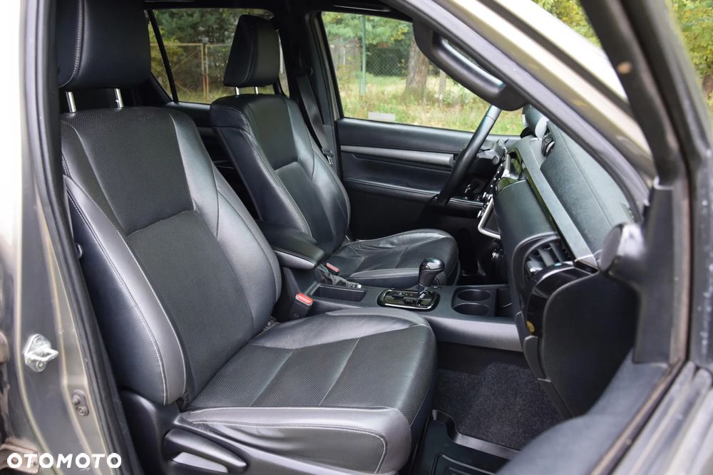 Toyota Hilux 2.8 D-4D Double Cab Invincible 4x4 - 8