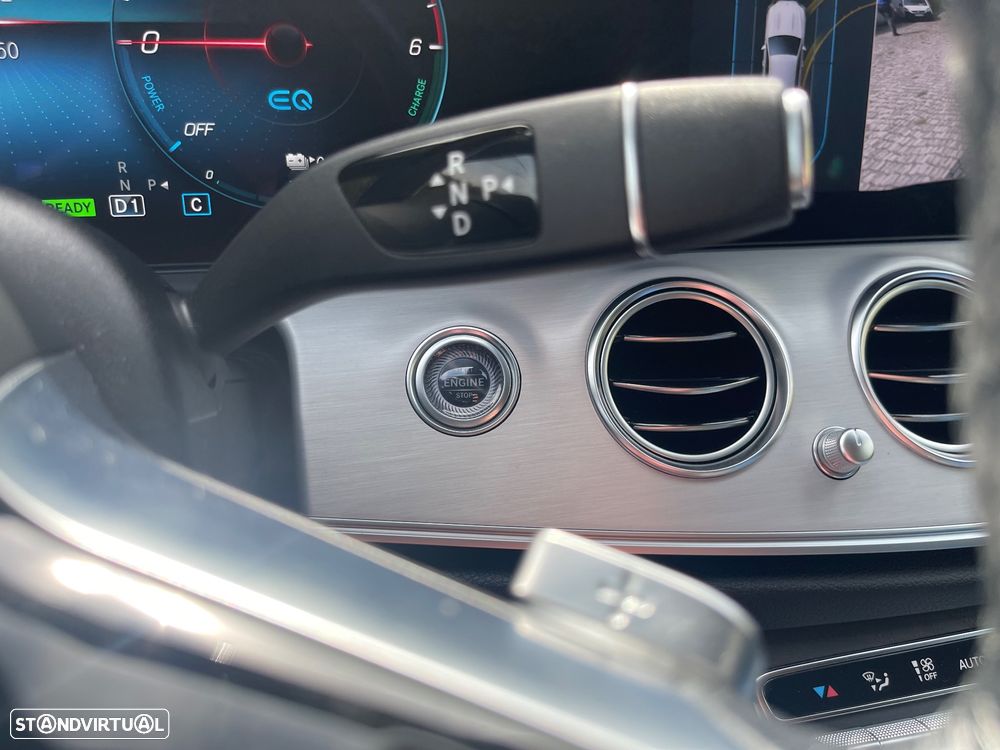 Mercedes-Benz E 300 de 4Matic 9G-TRONIC AMG Line - 33