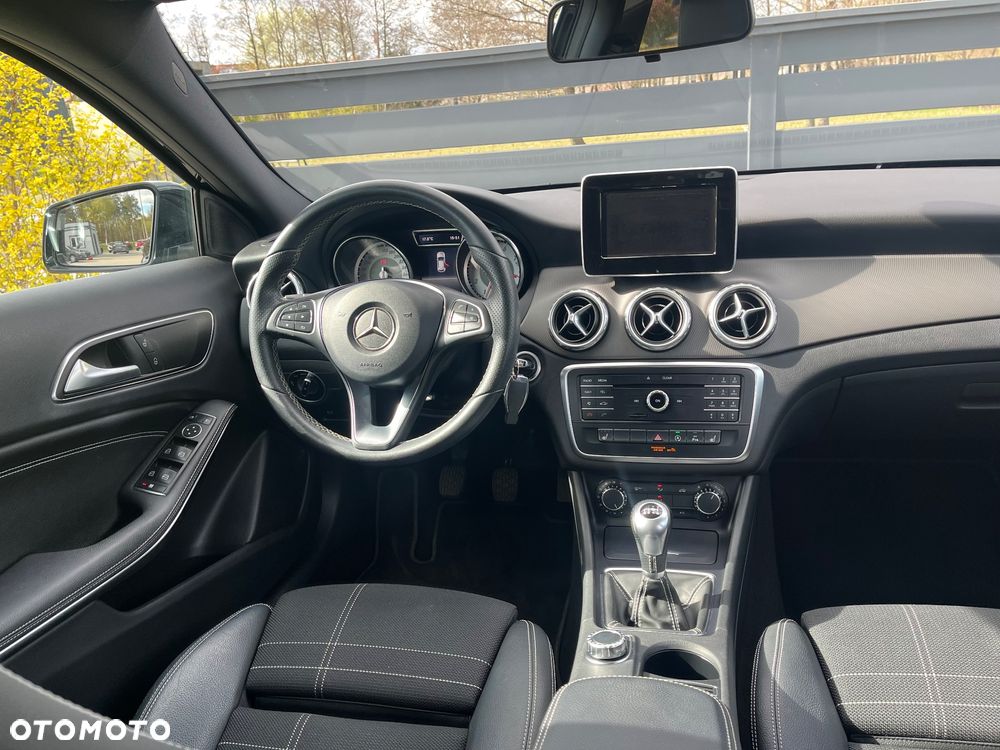 Mercedes-Benz GLA 200 Activity Edition - 26