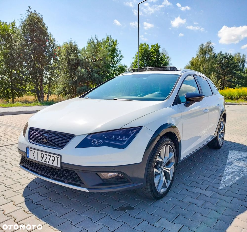 Seat Leon 2.0 TDI DPF Start&Stop DSG XCELLENCE - 3