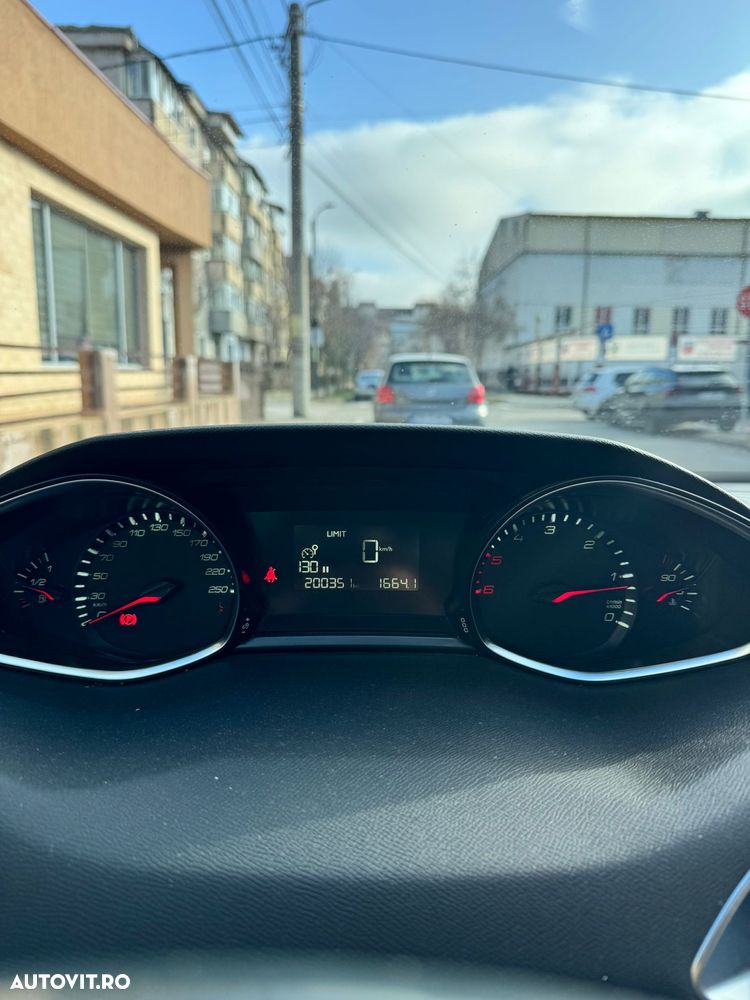 Peugeot 308 BlueHDi FAP 130 Stop & Start Style - 11