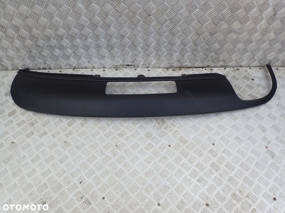 AUDI A4 KOMBI NAKŁADKA SPOILER ZERZAKA 8K0807521A RADOM