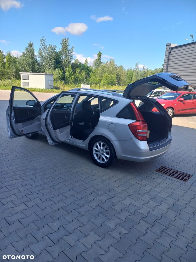 Kia Ceed - 17