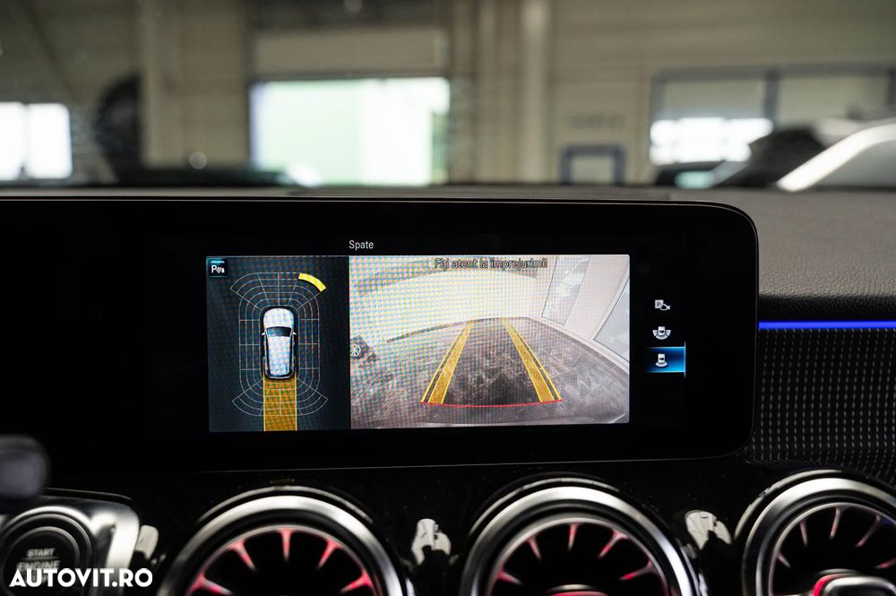 Mercedes-Benz GLB 220 d 8G-DCT Progressive - 17