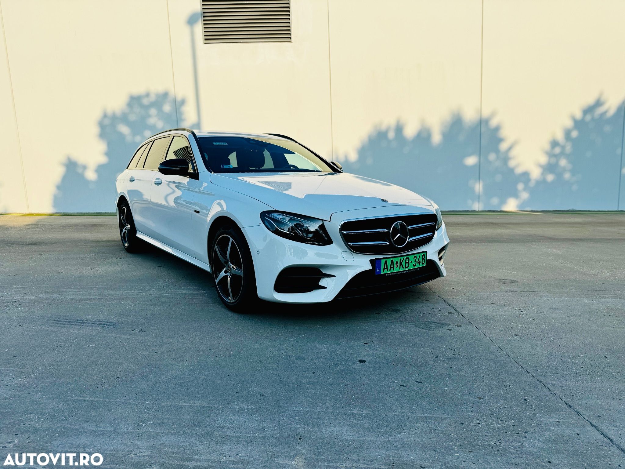 Mercedes-Benz E 300 Hybrid de T-Modell Aut. - 1
