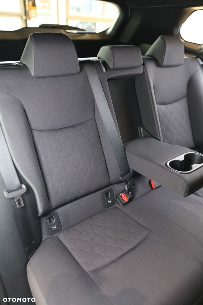 Toyota Corolla Cross - 16