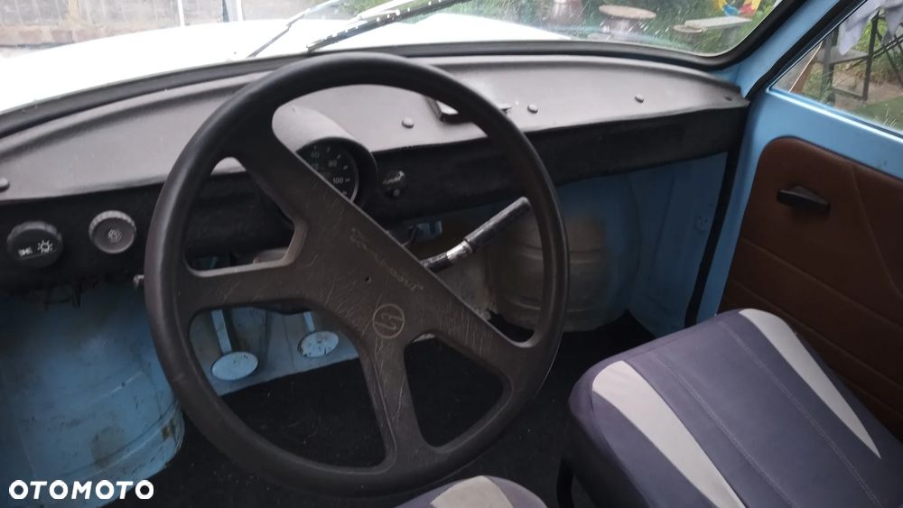 Mercedes-Benz 412D - 3
