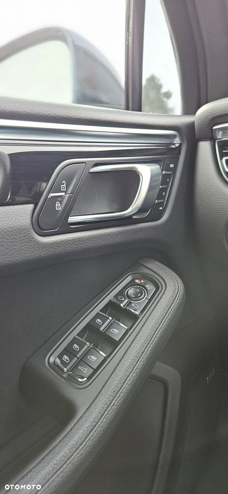 Porsche Macan - 11