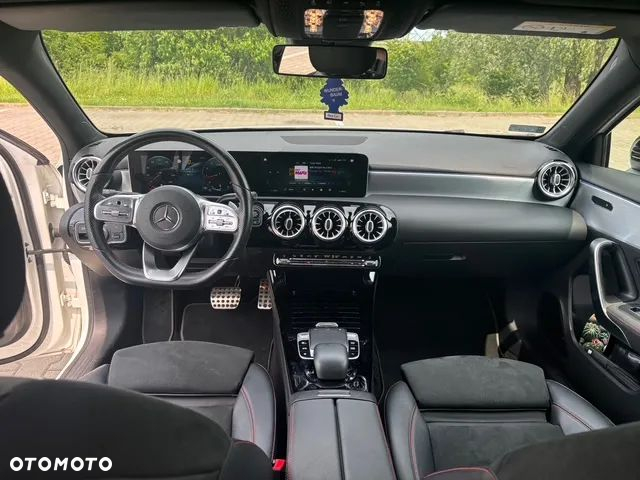 Mercedes-Benz Klasa A 200 AMG Line 7G-DCT - 12