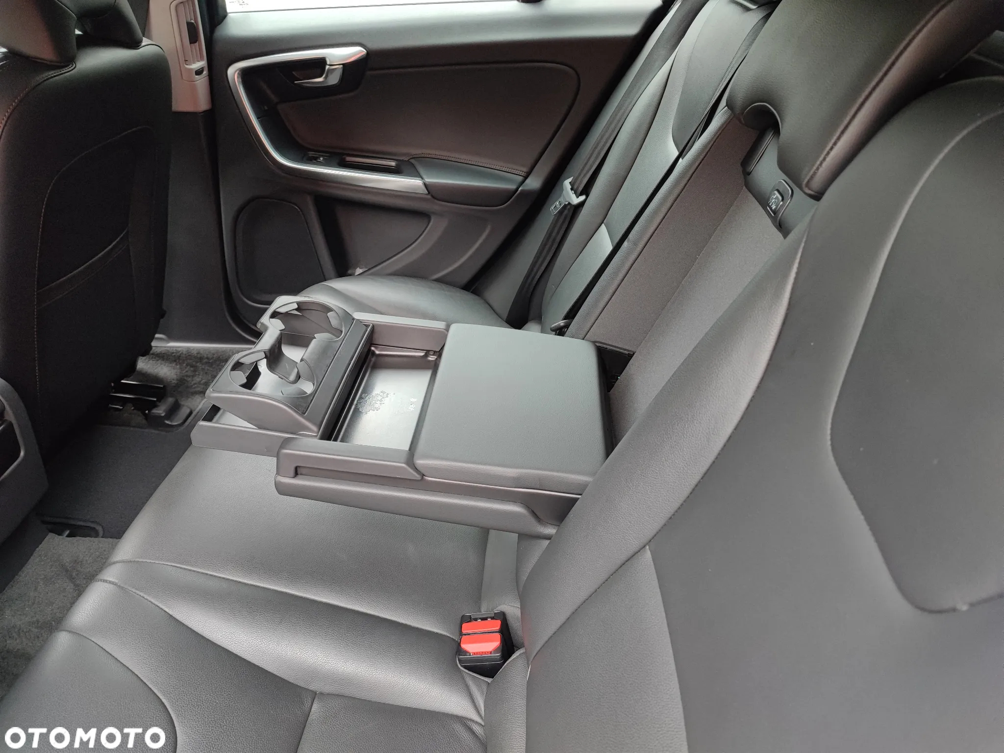 Volvo V60 T5 Drive-E Summum - 10