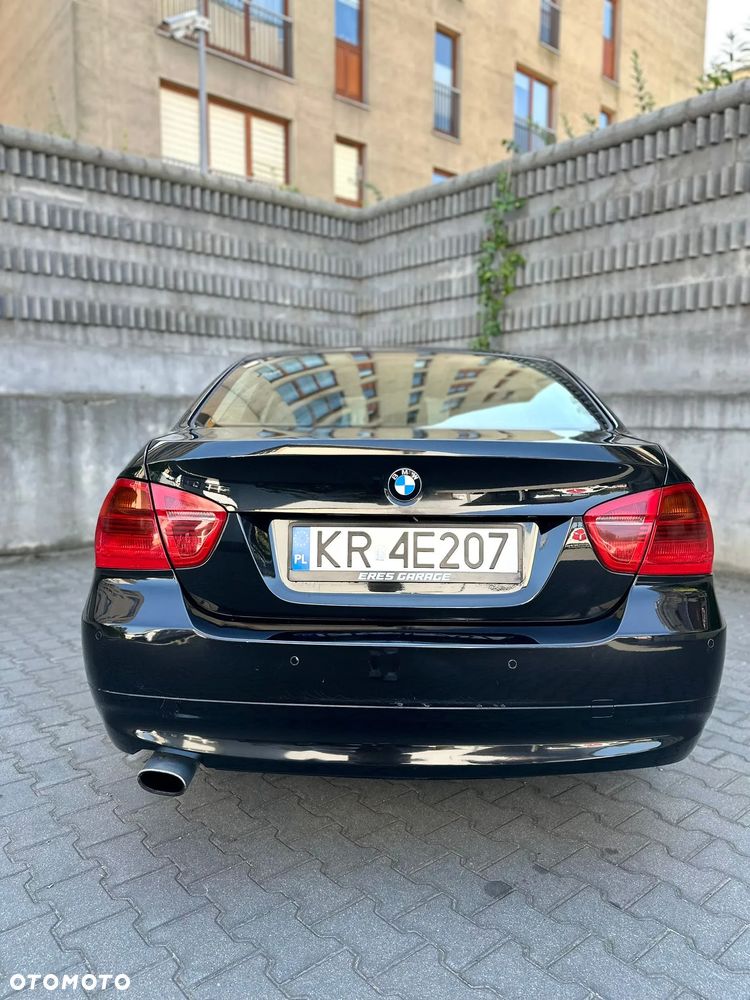BMW Seria 3 320i - 5