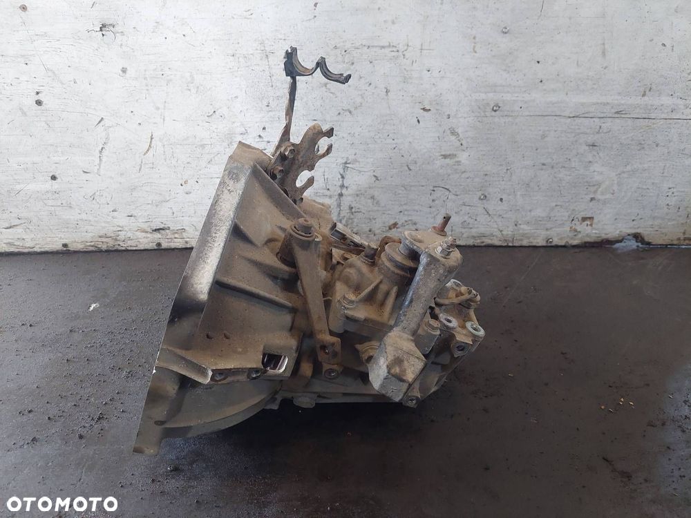 SKRZYNIA BIEGÓW TOYOTA YARIS II 1.0 12V MANUAL 5 BIEGÓW - 2