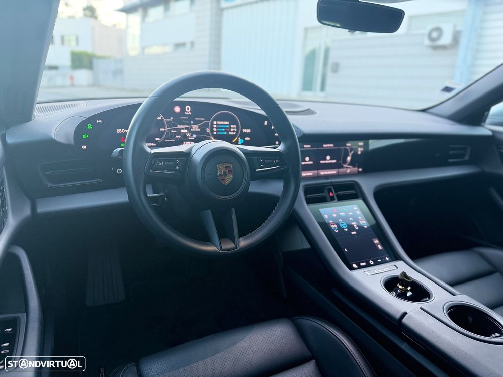 Porsche Taycan Standard - 47