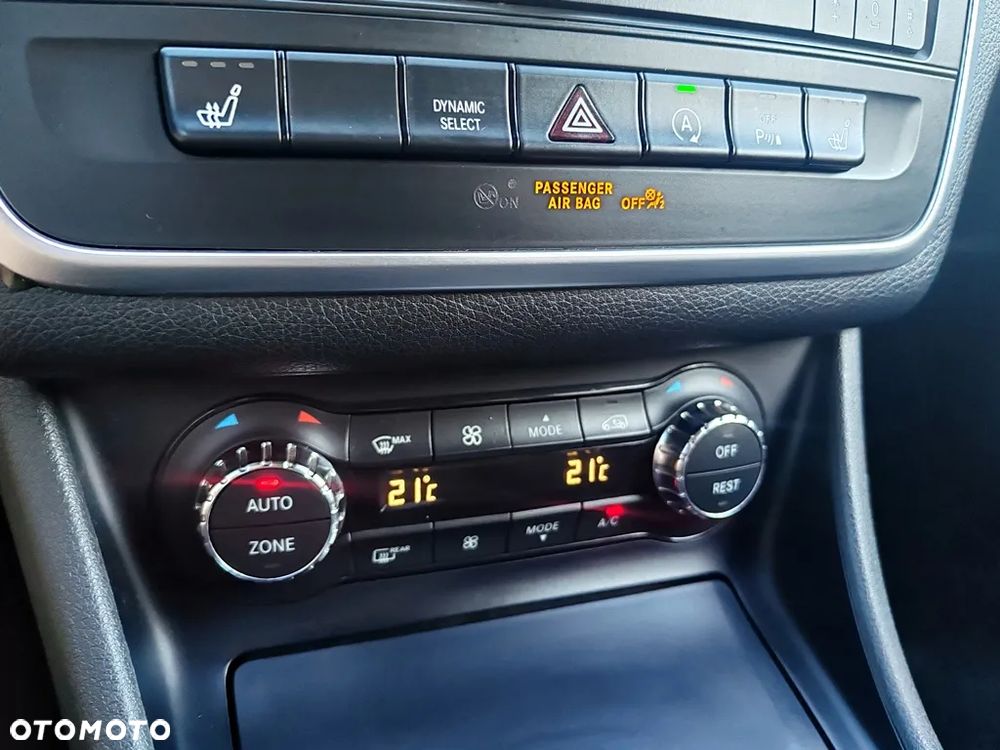 Mercedes-Benz CLA 220 d 7G-DCT Urban - 28