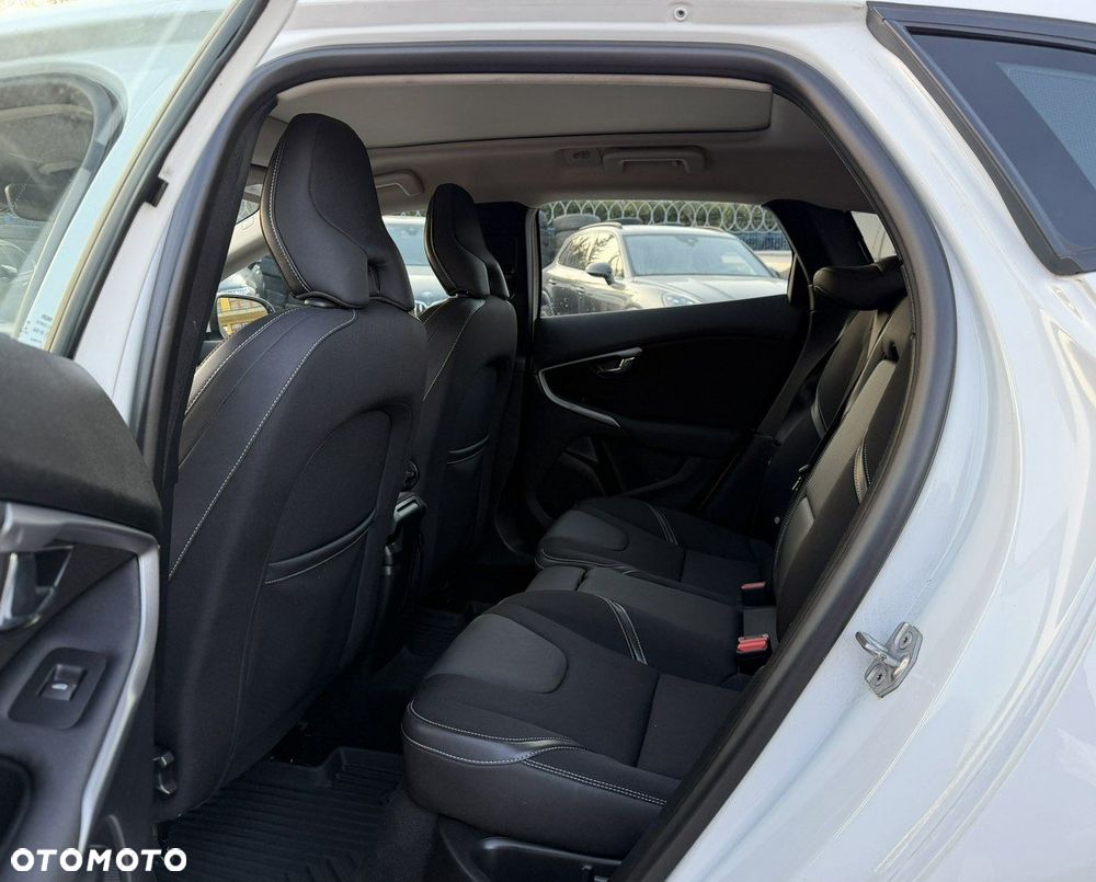 Volvo V40 - 10