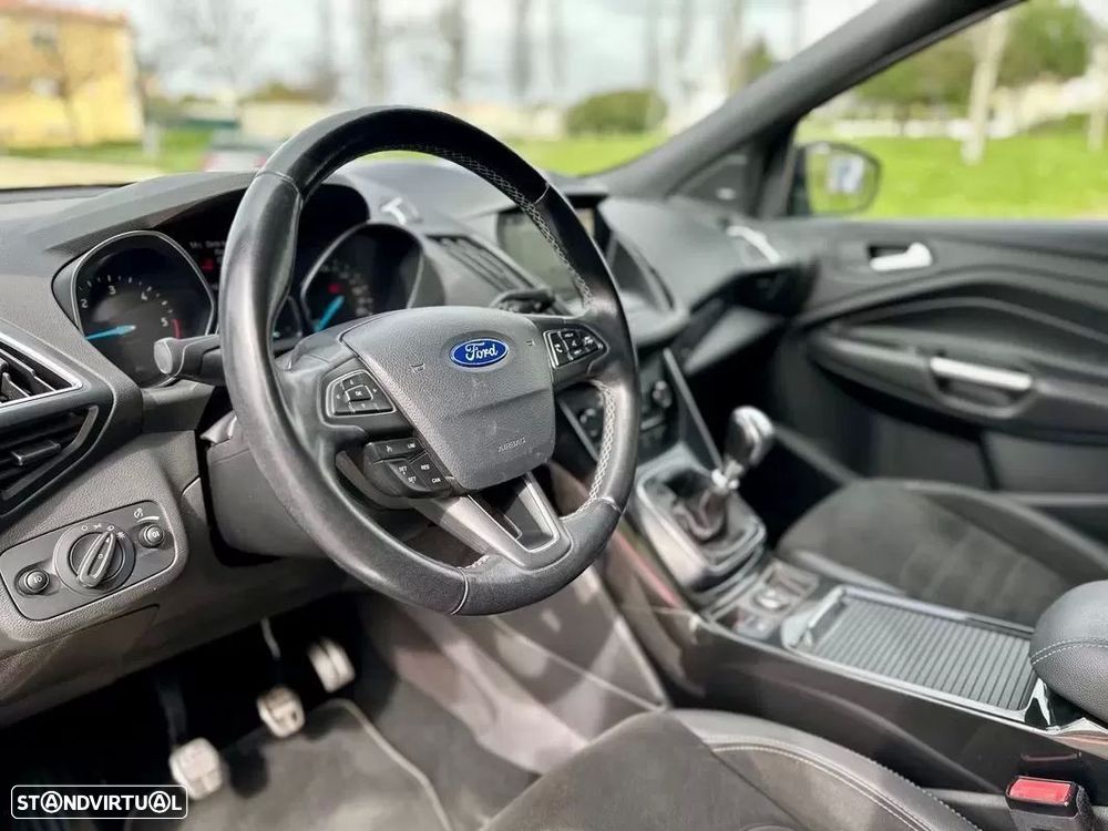 Ford Kuga 1.5 TDCi ST-Line Limited Edition - 46