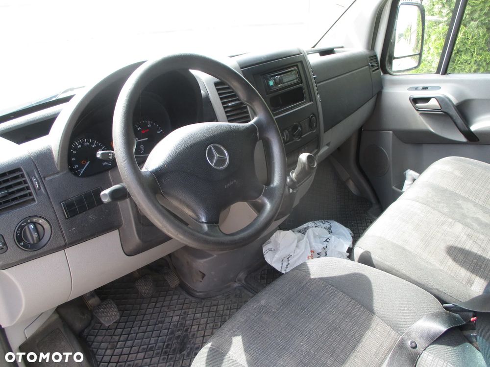 Mercedes-Benz SPRINTER - 16