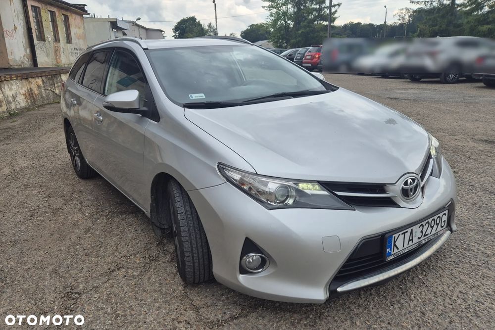 Toyota Auris 1.4 D-4D Life - 3