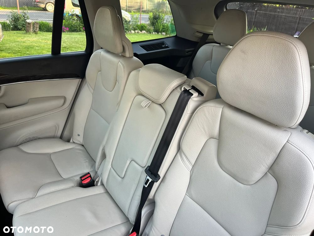 Volvo XC 90 - 10