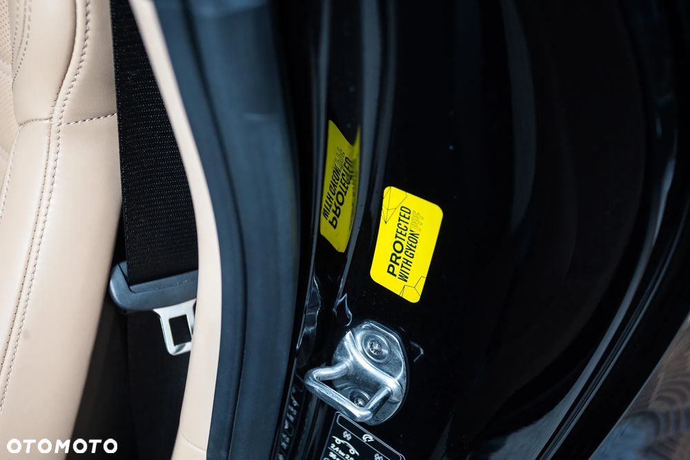 Porsche 911 Turbo S - 40