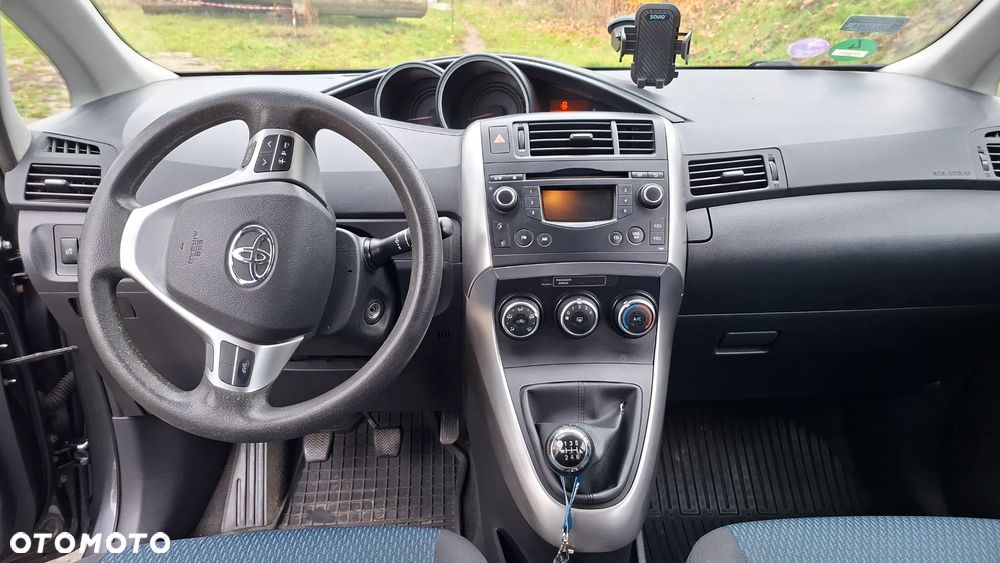 Toyota Verso - 15