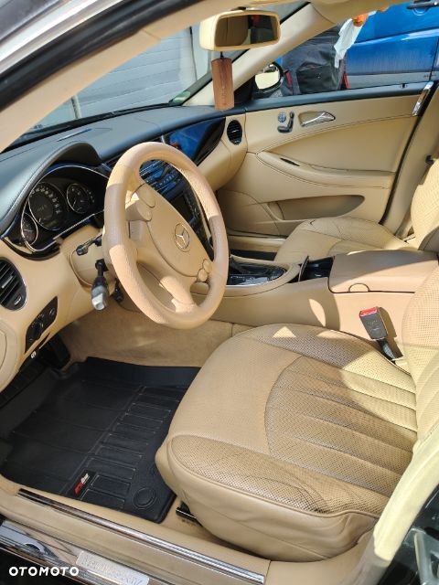 Mercedes-Benz CLS - 18