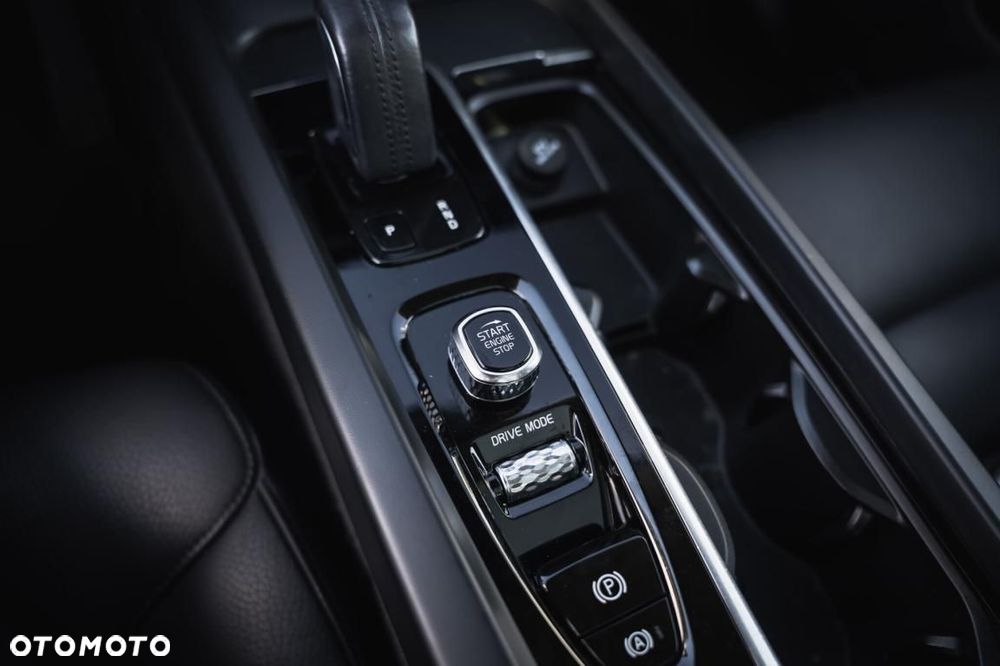 Volvo XC 60 - 22