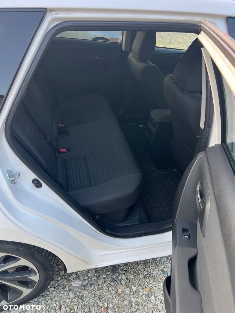 Toyota Auris Hybrid 135 Active - 9