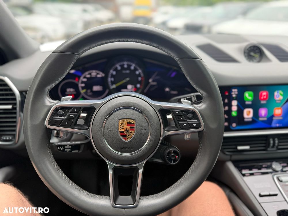 Porsche Cayenne Coupe - 11