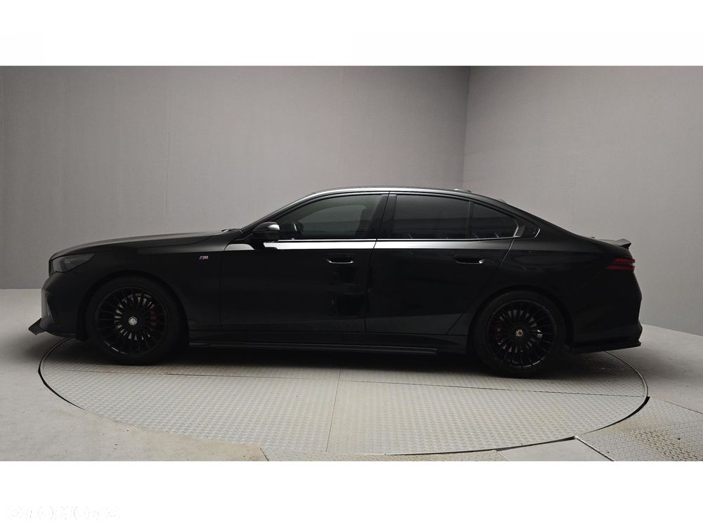 BMW Seria 5 520d xDrive mHEV M Sport - 3