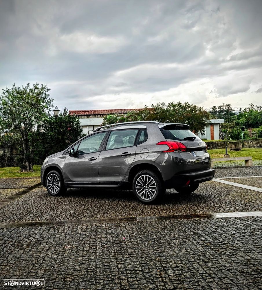Peugeot 2008 1.6 BlueHDi GT Line - 22