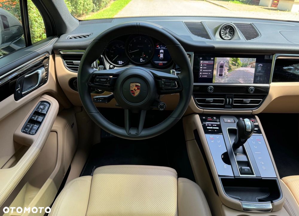 Porsche Macan T - 13