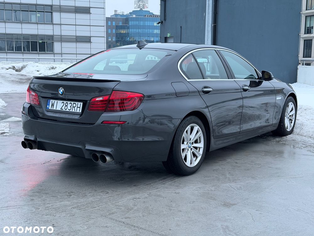 BMW Seria 5 528i xDrive - 12