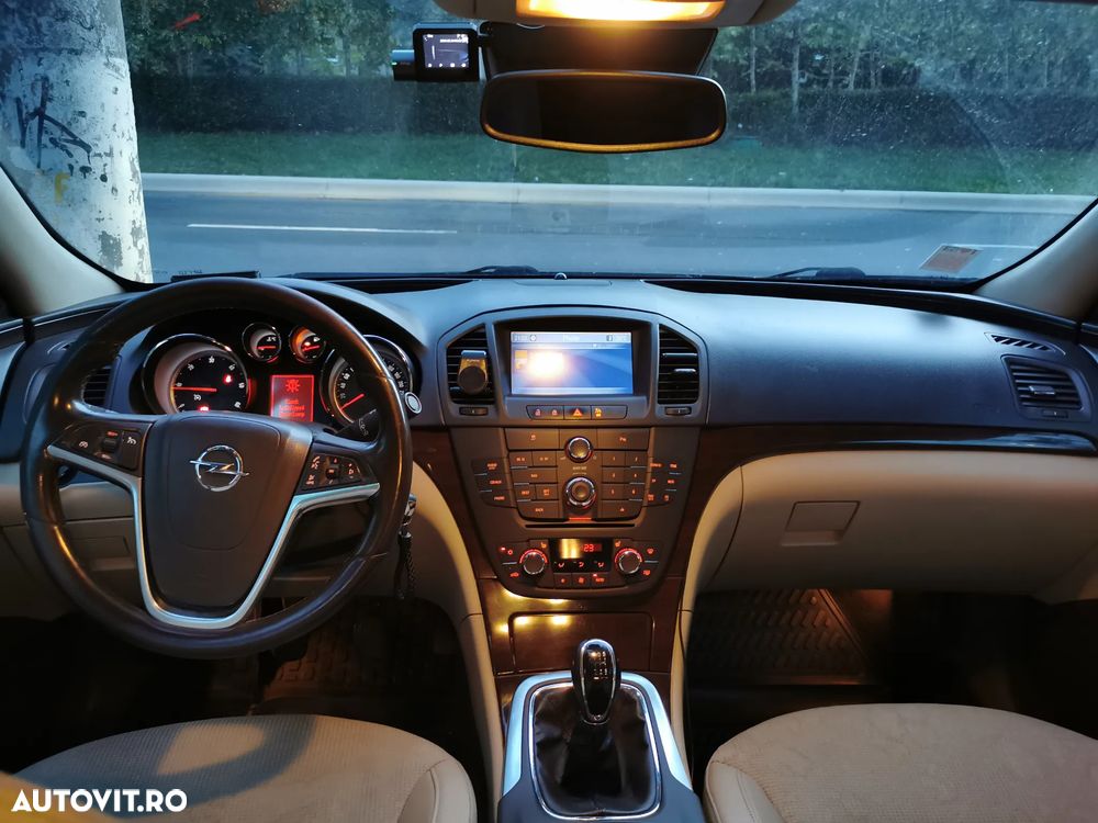 Opel Insignia 2.0 CDTI ECOTEC Drive - 11