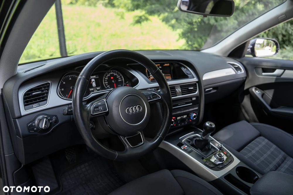 Audi A4 Avant 2.0 TDI DPF clean diesel quattro S line Sportpaket - 5