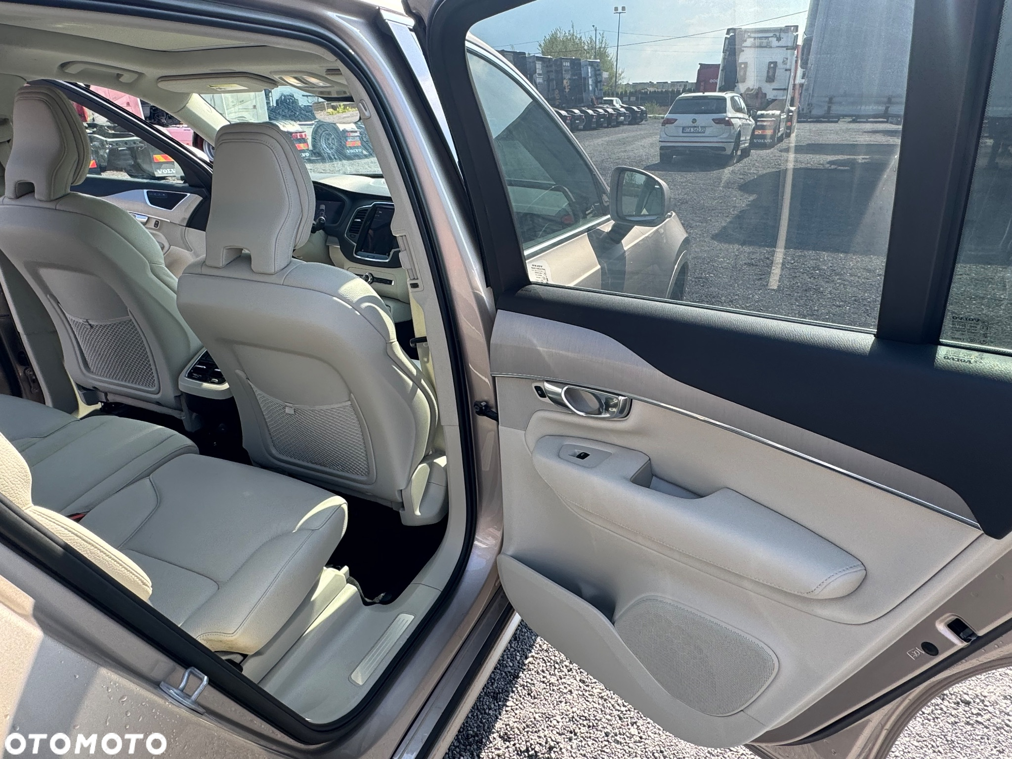 Volvo XC 90 - 16