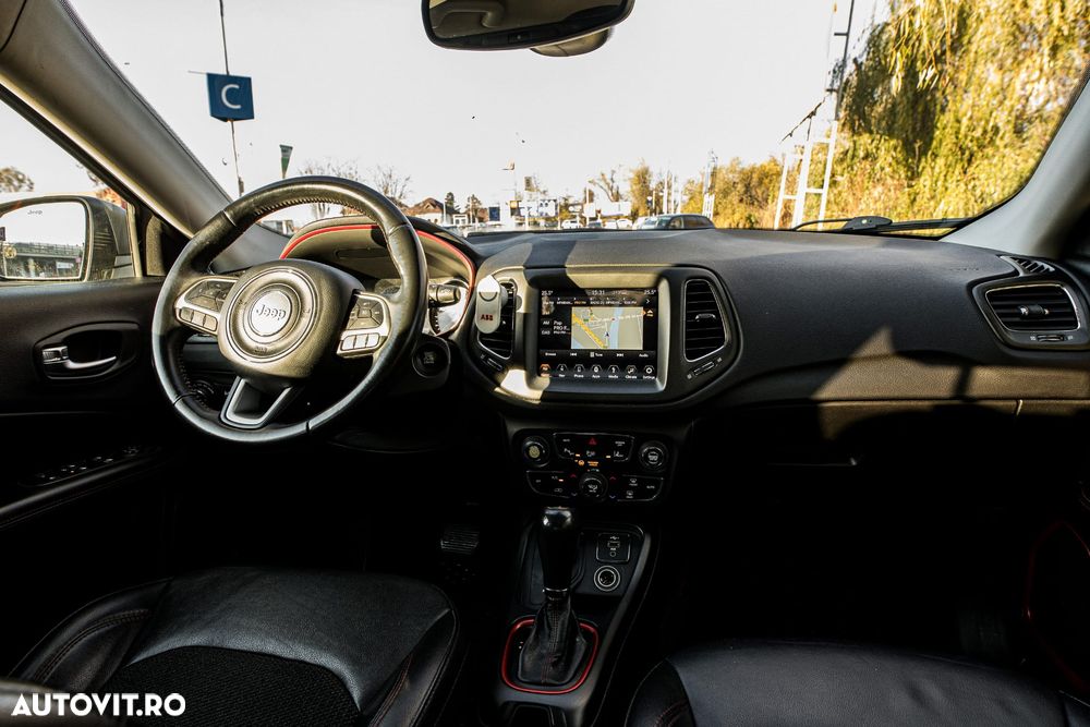 Jeep Compass 2.0 M-Jet 4x4 AT9 Low Trailhawk - 25