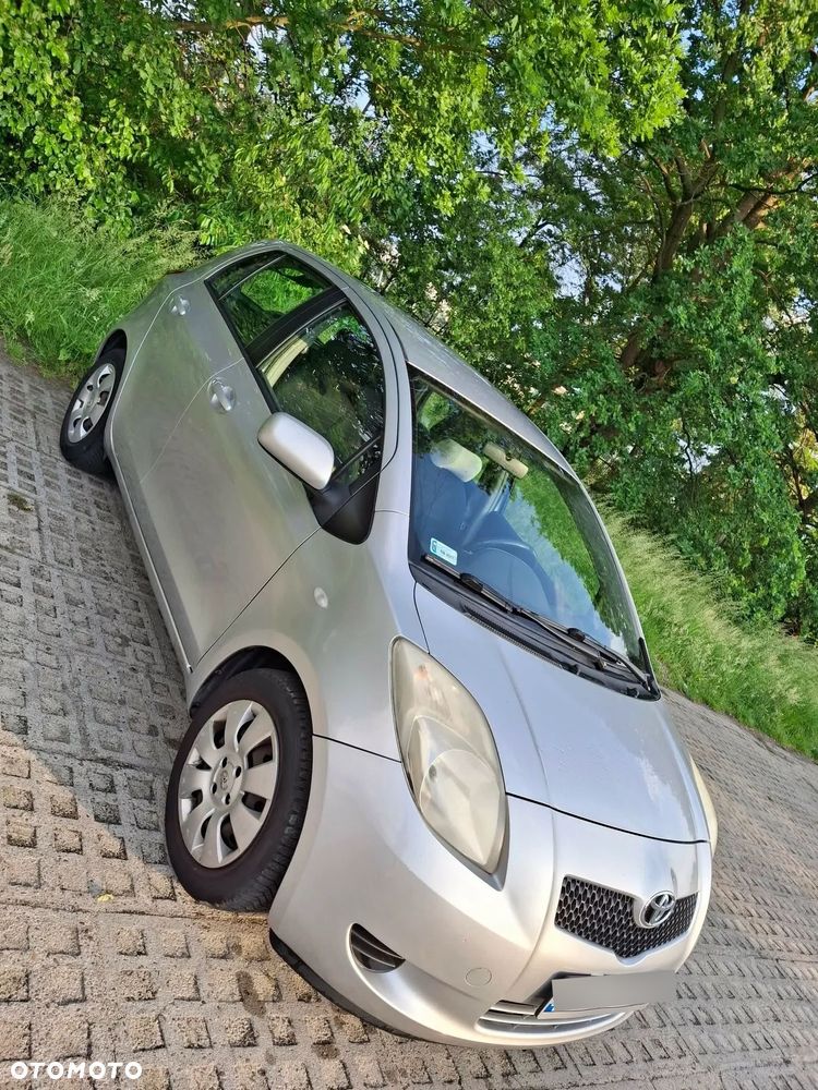 Toyota Yaris 1.3 Sol - 6